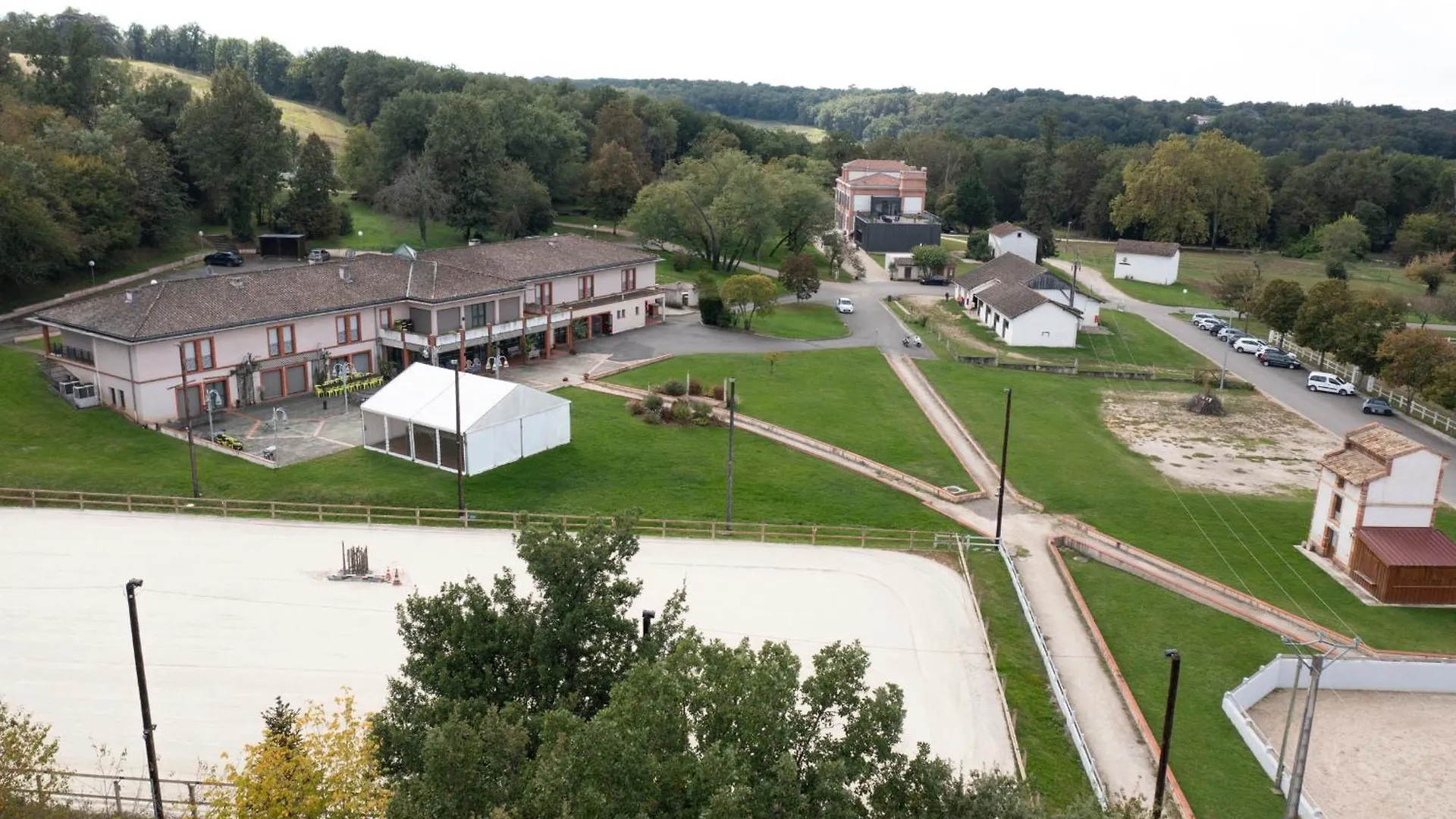 Domaine De Pousinies Hotel Saint-Étienne-de-Tulmont Franciaország